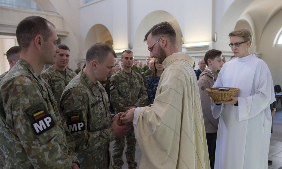 Karių išlydėtuvių ceremonija Šv. Ignoto bažnyčioje