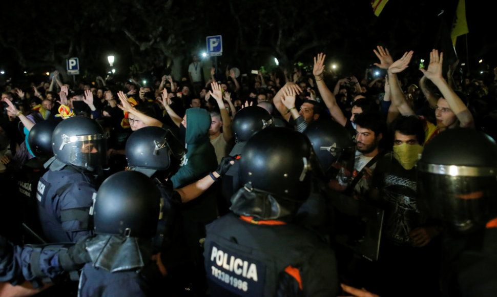 Katalonijoje per referendumo metines prasiveržė separatistų nesutarimai 