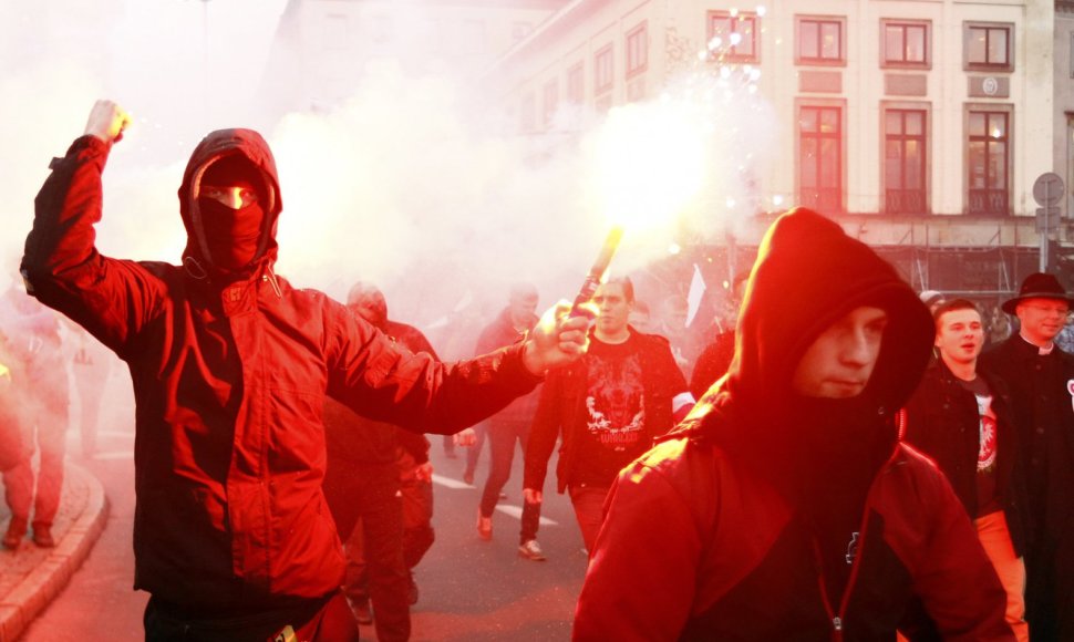 Lenkijos nacionalistų žygis Varšuvos gatvėmis