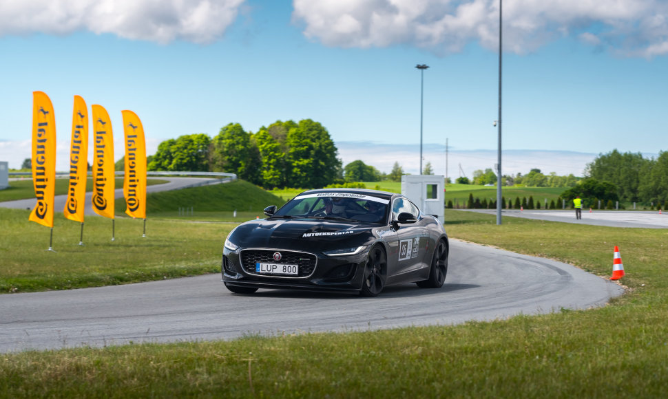 Karolis Raišys ir Justė Šataitė nugalėjo  Press Rally 5000+ Sport įskaitoje vairuodami „Jaguar F-Type“