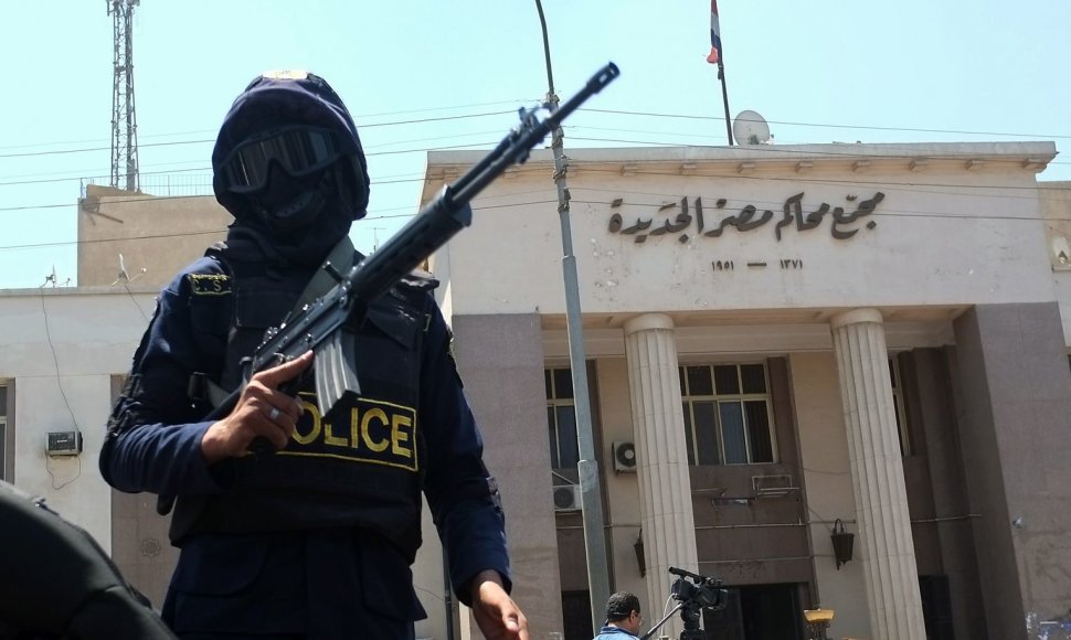 Kairo metro nugriaudėjo keturių bombų sprogimai.
