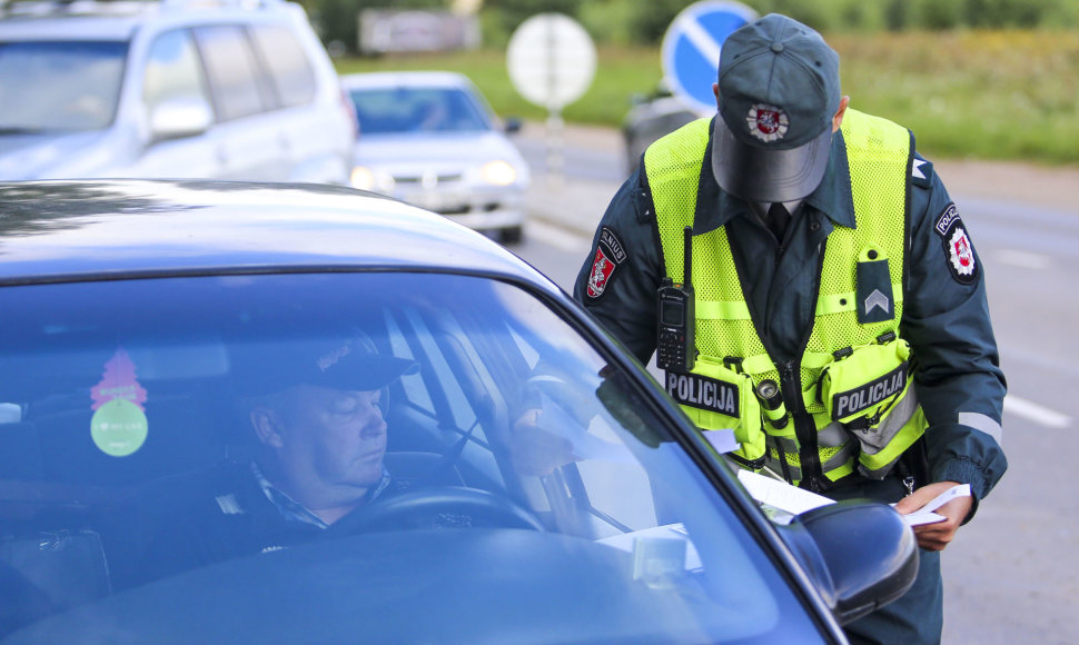 Policijos reidas