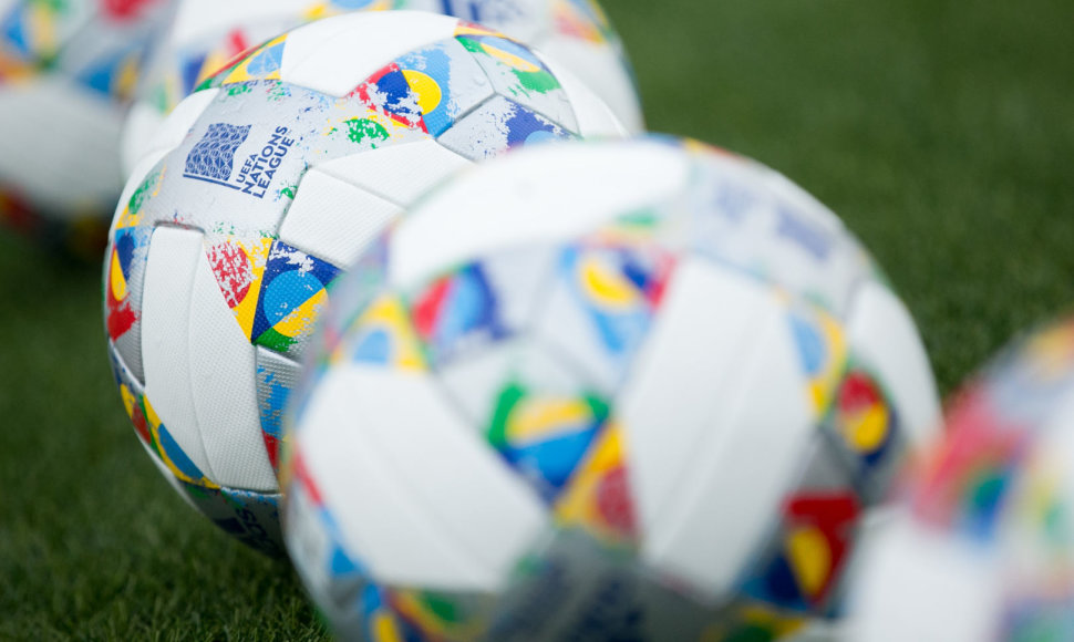  UEFA Tautų lygos futbolo kamuolys