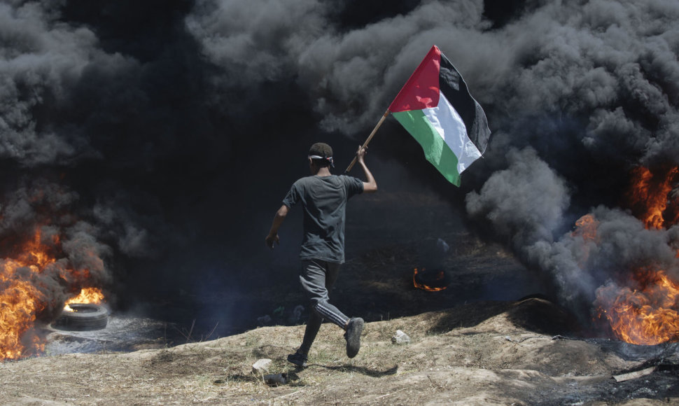 Protestuotojai prie Gazos Ruožo sienos su Izraeliu