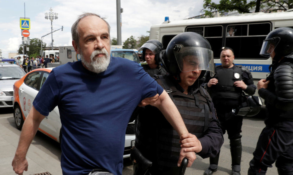 Rusijoje per protestus sulaikyti šimtai žmonių