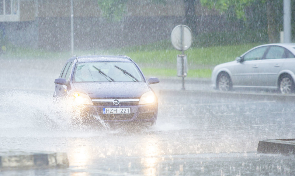 Stiprus lietus Vilniaus mieste