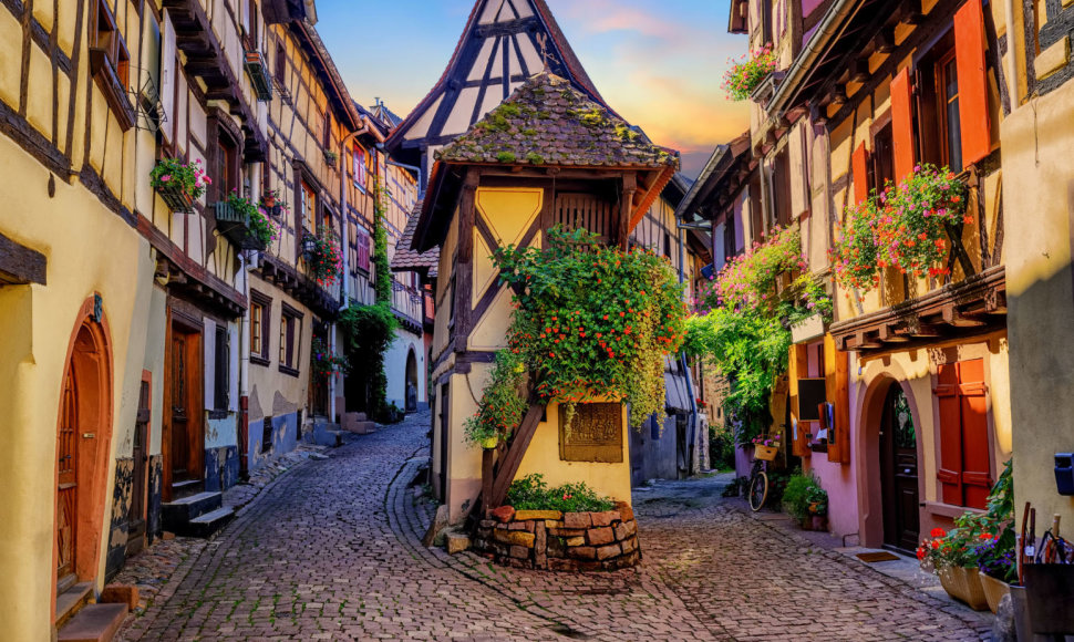 Egisemo (Eguisheim) miestelis Prancūzijoje