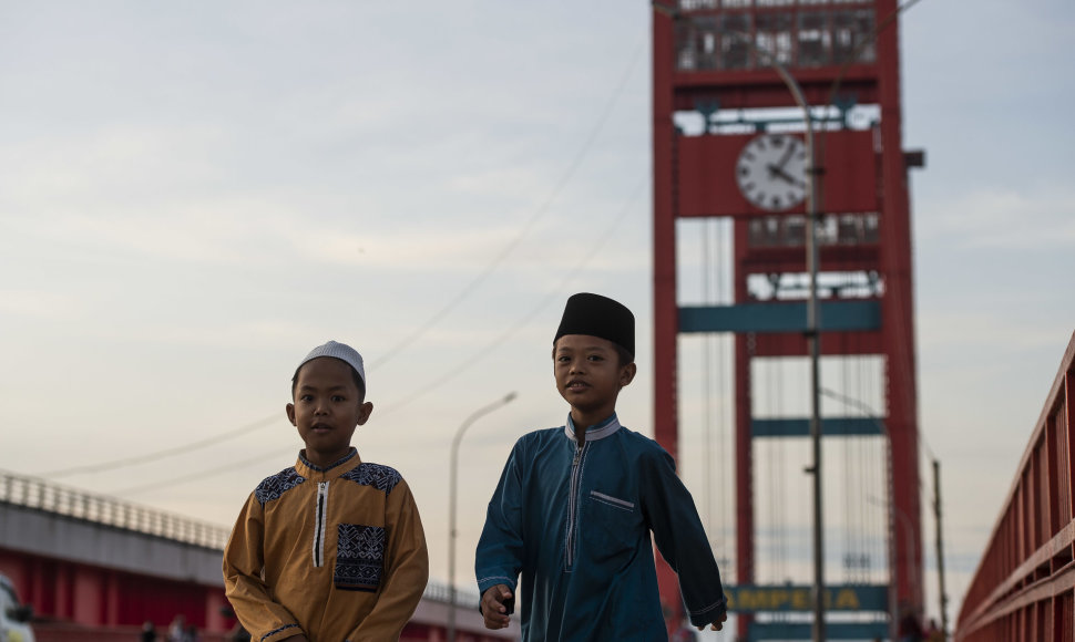 Nuo paslaptingos kepenų ligos Indonezijoje mirė trys vaikai