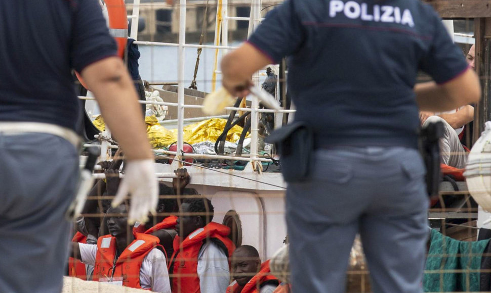 Italija areštavo migrantus gelbėjantį laivą „Eleonore“
