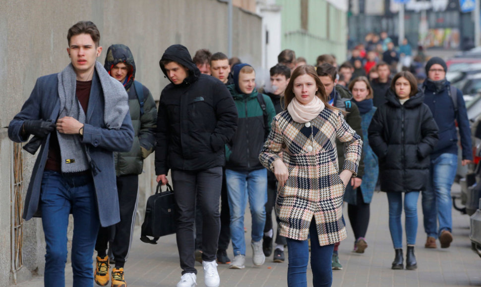 Nepaisant koronaviruso grėsmės Baltarusijoje verda įprastas gyvenimas