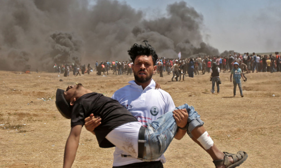 Prieš JAV ambasados Izraelyje perkėlimą atsinaujino susirėmimai Gazos Ruožo pasienyje