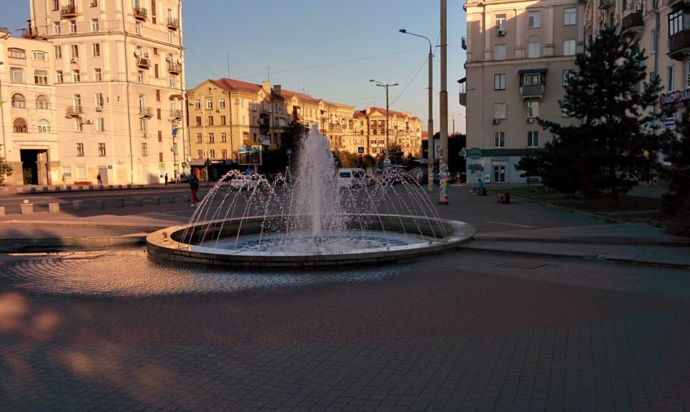 Ar šio Zaporožės fontano nesugriaus Rusijos armijos "Grad" salvės?