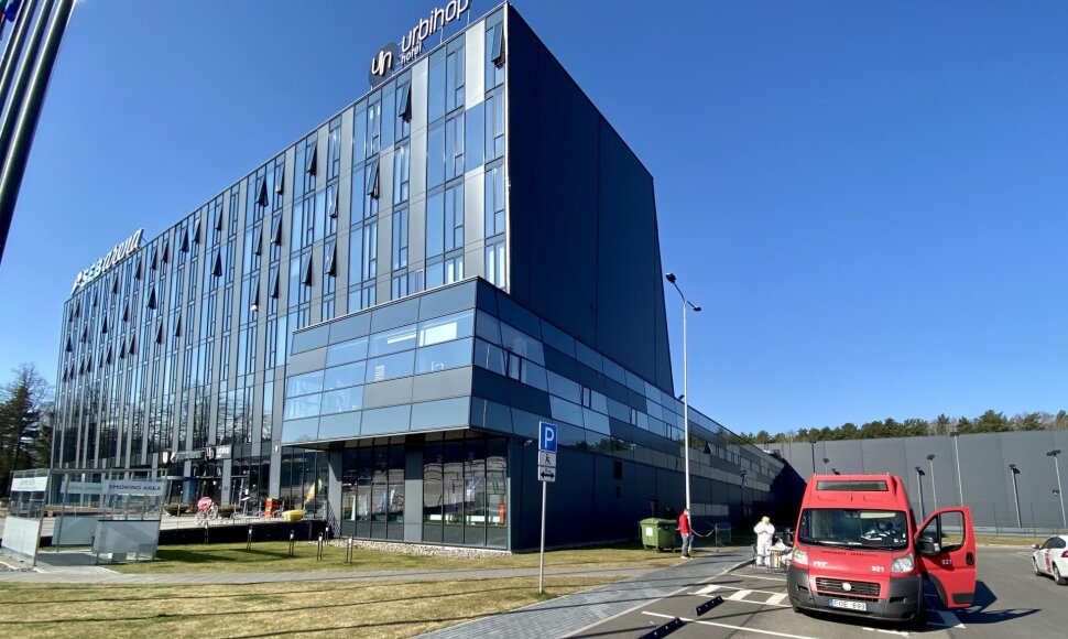 Iš viešbučio „Urbihop“ paleidžiami izoliacijoje laikyti žmonės