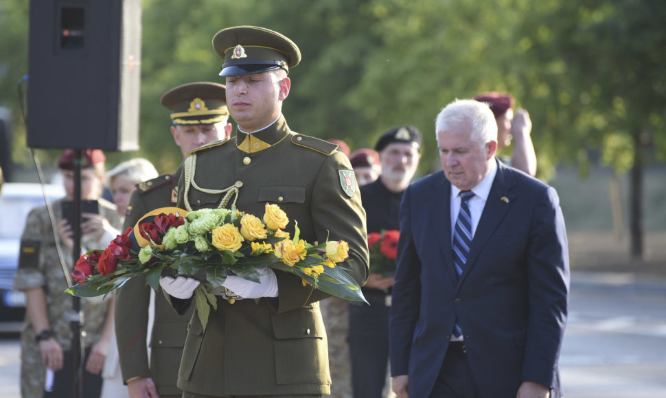 Vilniuje pagerbtas kario savanorio A.Sakalausko atminimas