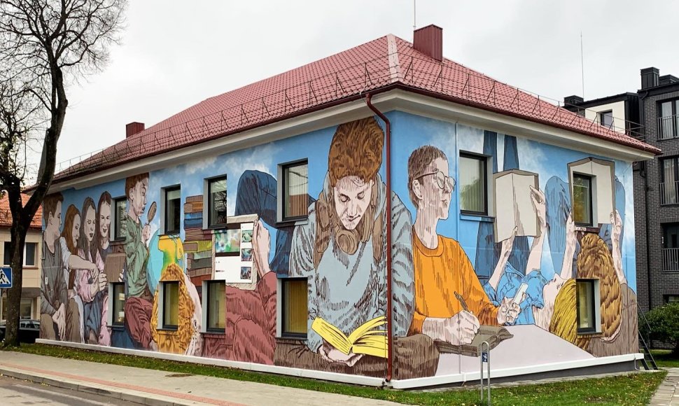 Tado Vincaičio išpieštas J.Lankučio bibliotekos Vaikų ir jaunimo skyrius Gargžduose