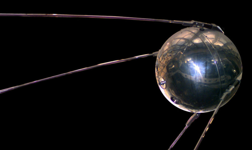 Pirmasis dirbtinis Žemės palydovas „Sputnik 1“