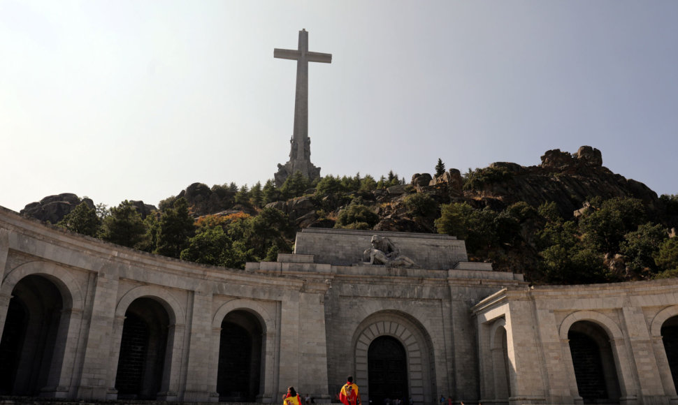Bazilika, kurioje buvo palaidotas buvęs Ispanijos diktatorius Francisco Franco