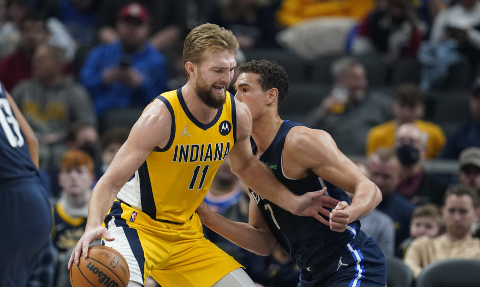 Domantas Sabonis rungtynėse su „Mavericks“ pelnė 24 taškus.