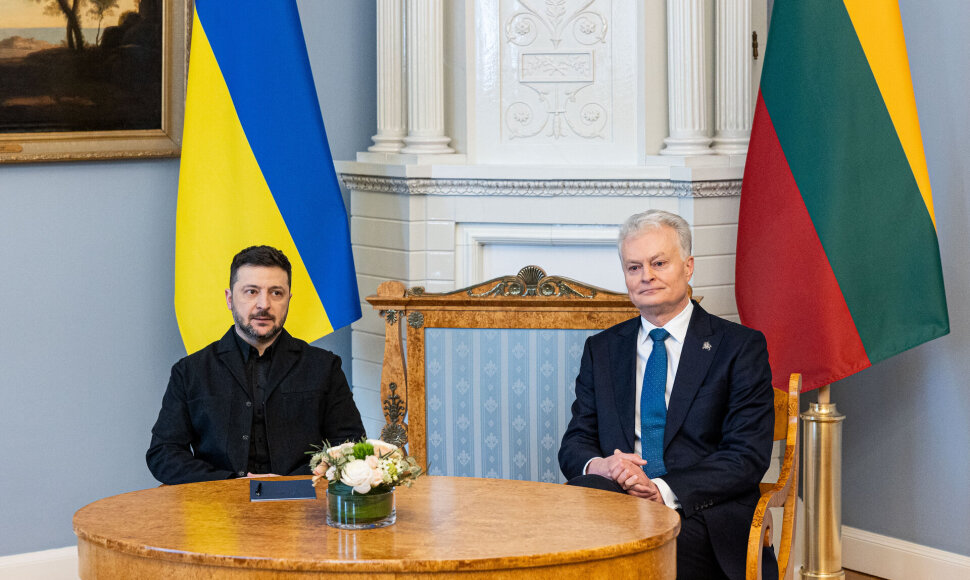 Volodymyras Zelenskis, Gitanas Nausėda
