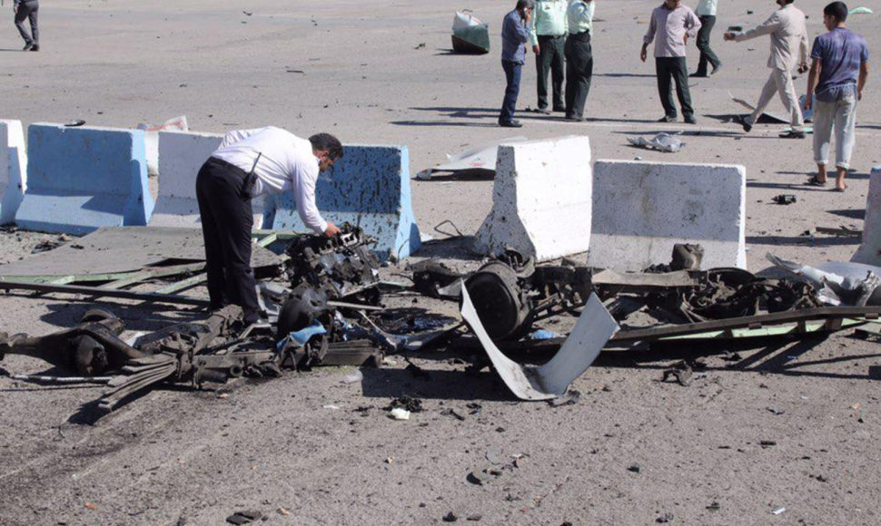Irano pietryčiuose per sprogdinimą žuvo trys žmonės