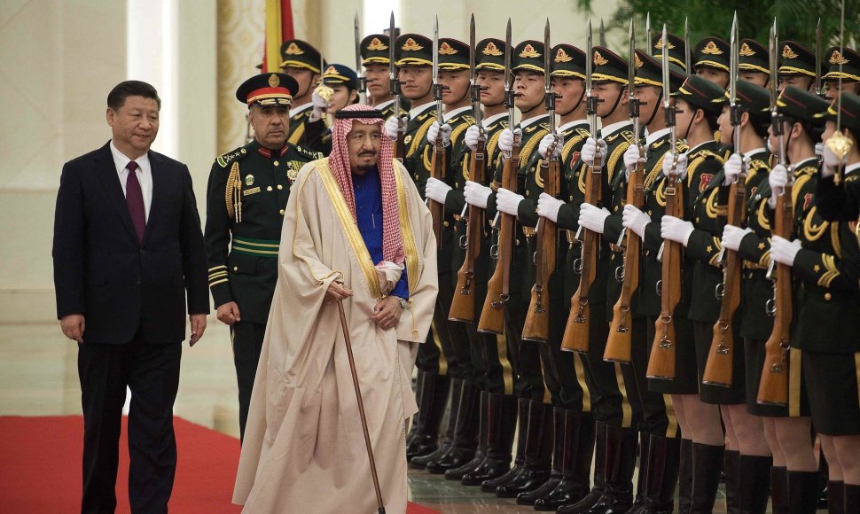 Saudo Arabijos karalius Salmanas bin Abdul-Aazizas al-Saudas ir Kinijos lyderis Xi Jinpingas