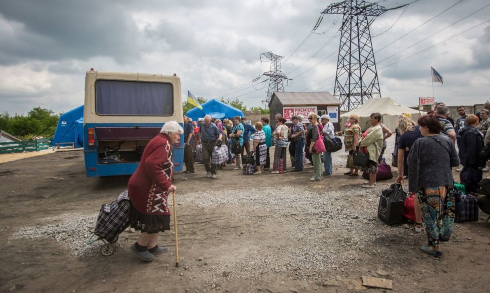 Rytų Ukrainos gyventojai įpranta prie karo košmaro
