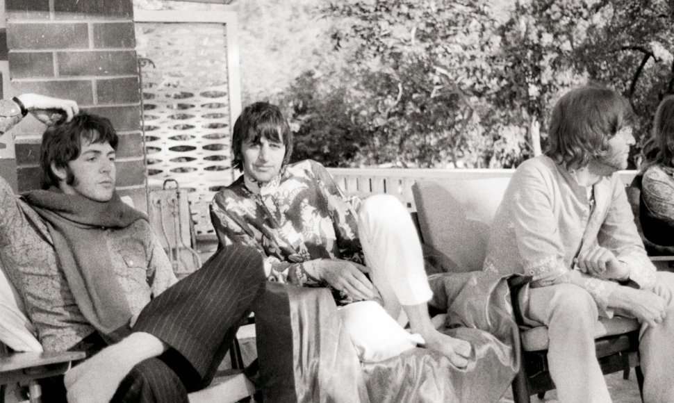 Paulas McCartney, Ringo Starras ir Johnas Lennonas Indijoje (1968 m.)