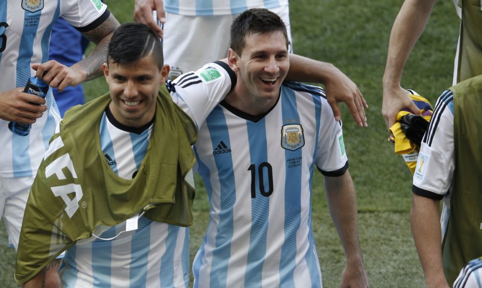 Sergio Aguero ir Lionelis Messi
