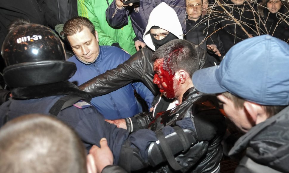 Donecke sužeistas protestuotojas