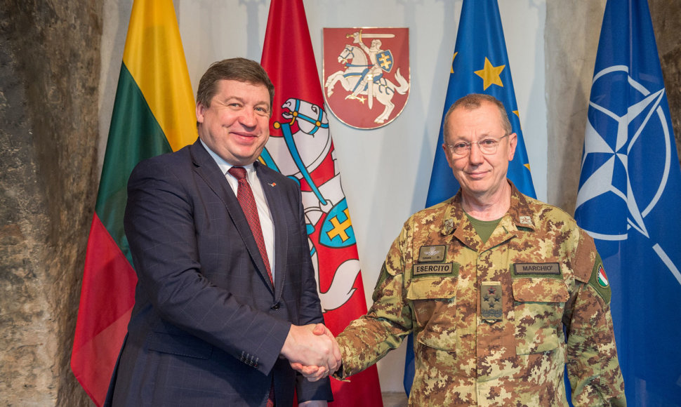 Lietuvoje lankosi naujasis NATO vadavietės Brunsume vadas