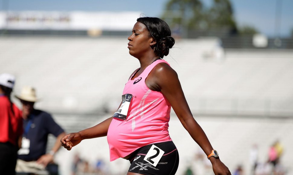 Alysia Montano – aštuntą mėnesį nėščia sportininkė, dalyvavusi JAV lengvosios atletikos čempionate