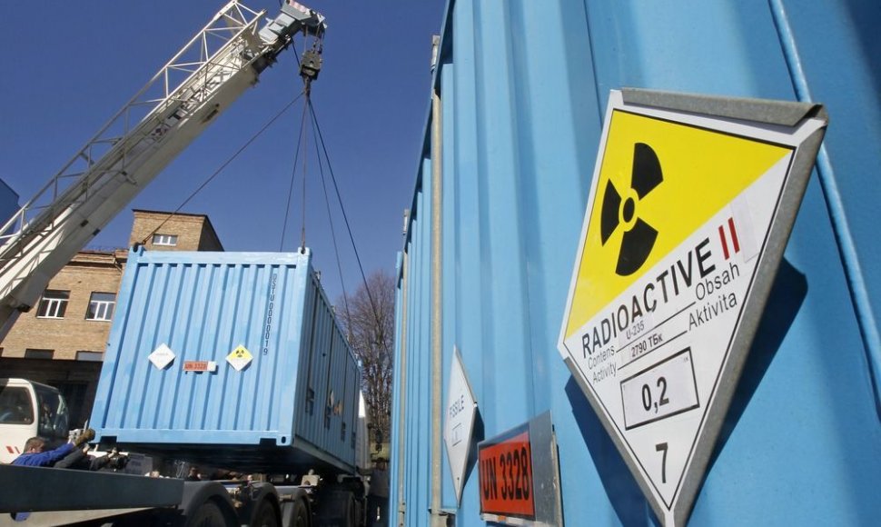 Konteineriai su itin prisodrintu uranu