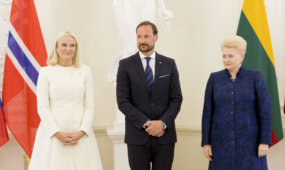 Lietuvoje lankosi Norvegijos sosto įpėdinis kronprincas Haakonas ir kronprincesė Mette-Marit