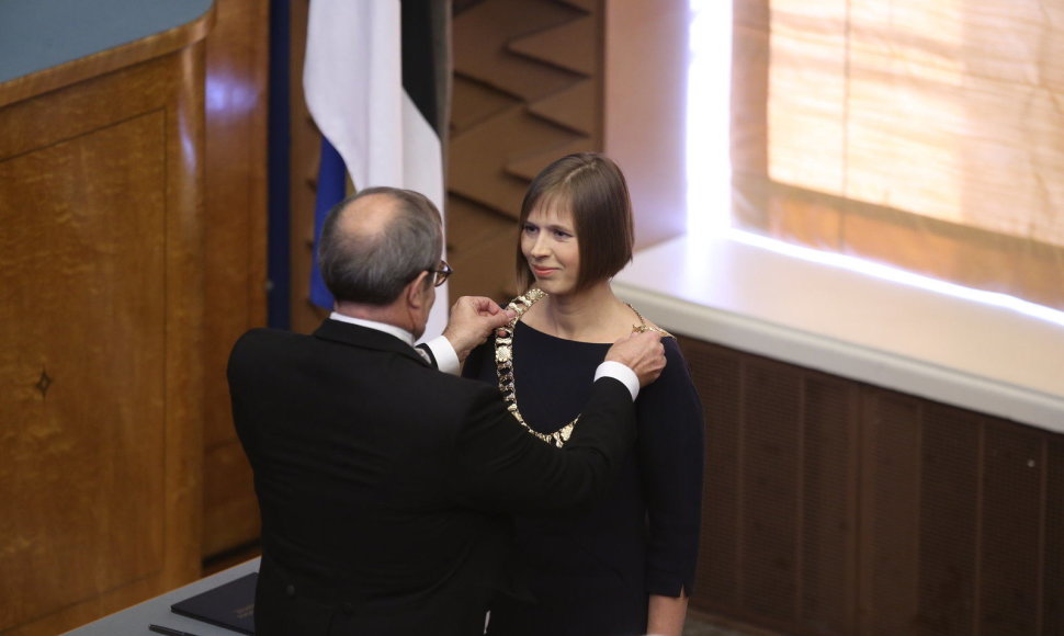 Kersti Kaljulaid prisaikdinta Estijos prezidente