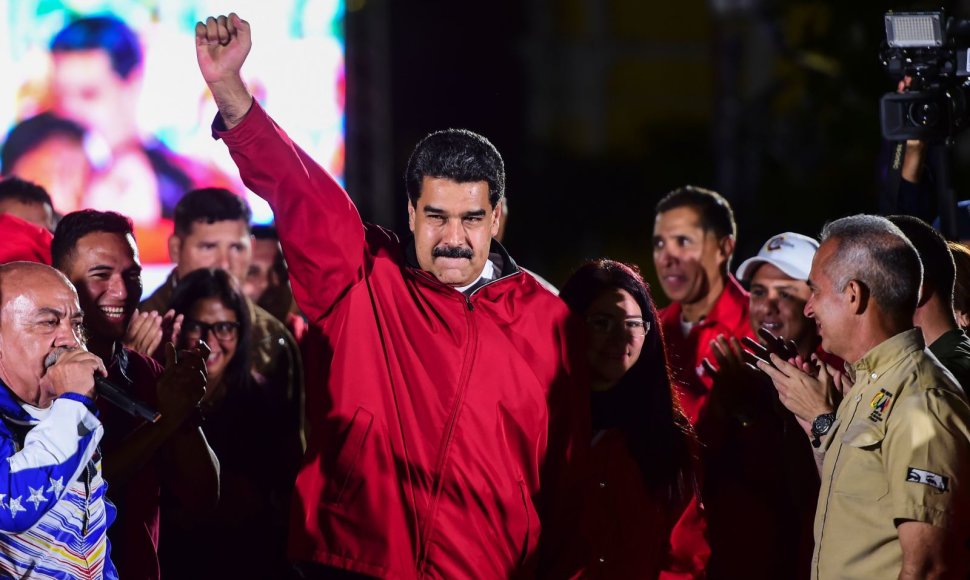 Venesuelos prezidentas Nicolas Maduro švenčia pergalę rinkimuose
