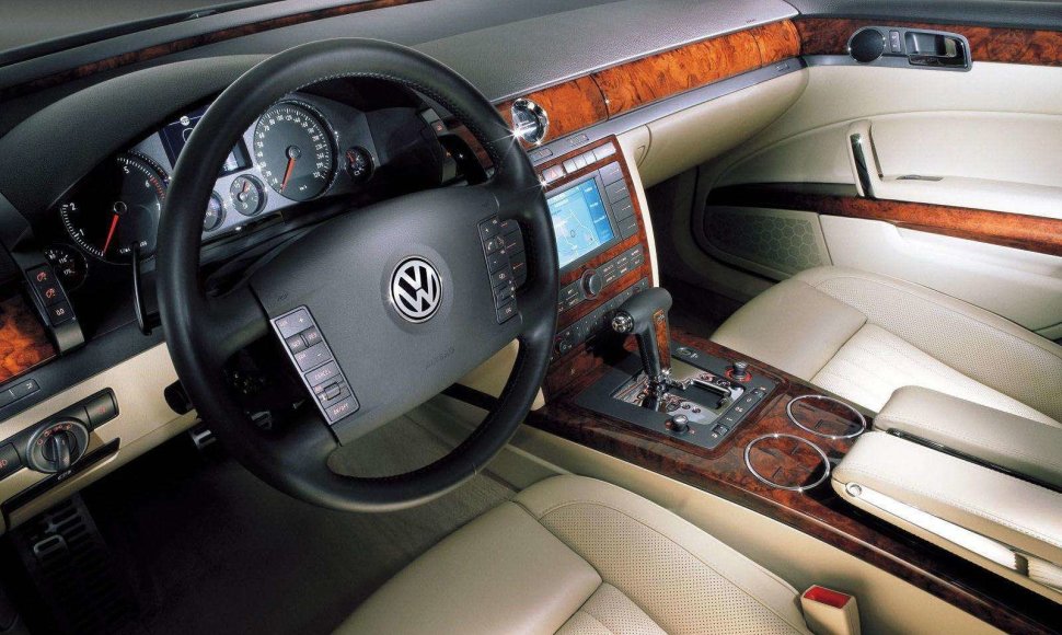 „Volkswagen Phaeton“ (2002 m.)