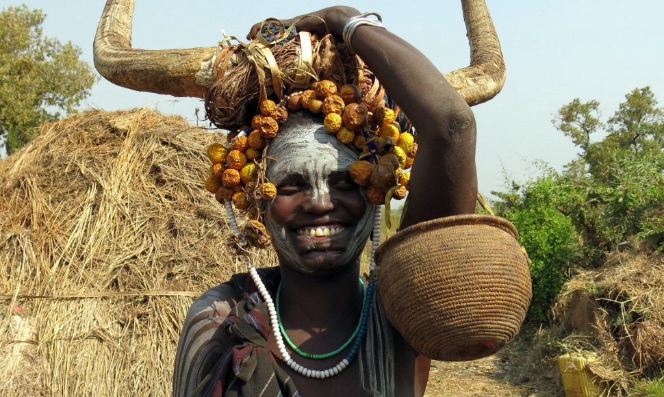 Kai kurios Etiopijoje gyvenančios gentys yra išsaugojusios unikalią tapatybę