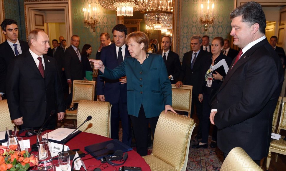 Vladimiras Putinas, Angela Merkel ir Petro Porošenka
