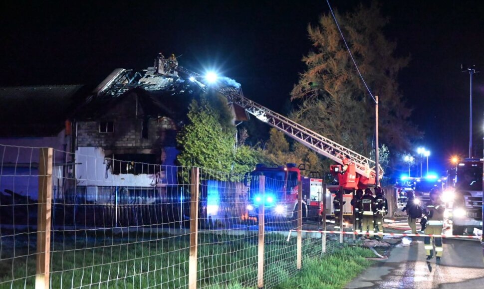 Tragi&scaron;kas gaisras Lenkijos P&scaron;uvo mieste