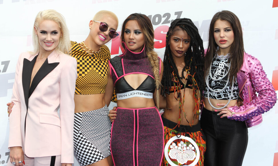 Merginų grupės G.R.L. narės (iš kairės): Lauren Bennett, Paula Van Oppen, Emmalyn Estrada, Simone Battle ir Natasha Slayton