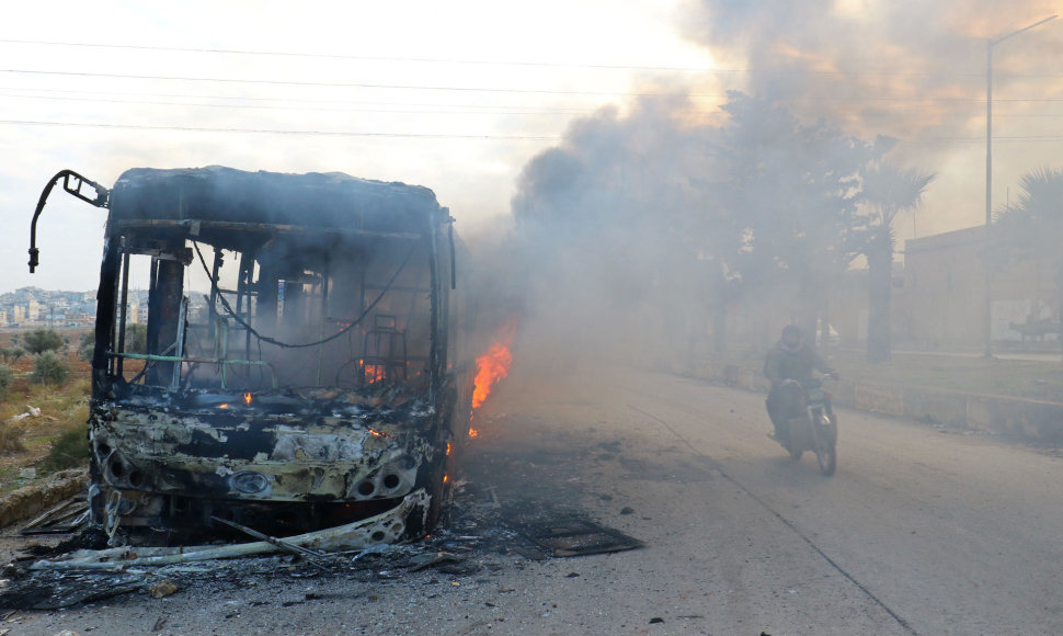 Sirijoje padegti autobusai, skirti civilių evakuacijai
