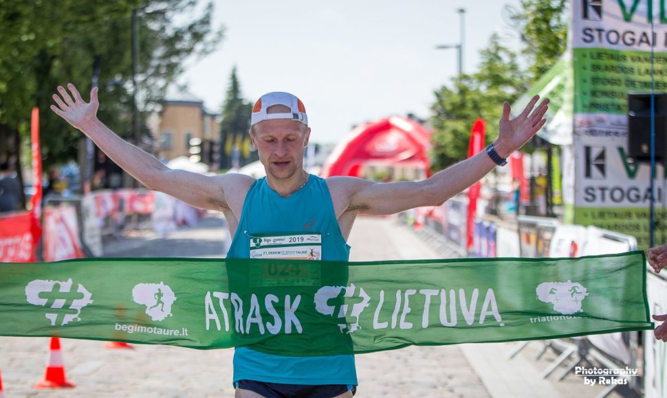 Marijampolės miesto dienų šventę vainikavo sekmadienį vykęs renginys „Bėgam už Marijampolę 2019“. 