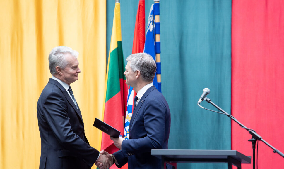 Ginatas Nausėda, Darius Jauni&scaron;kis