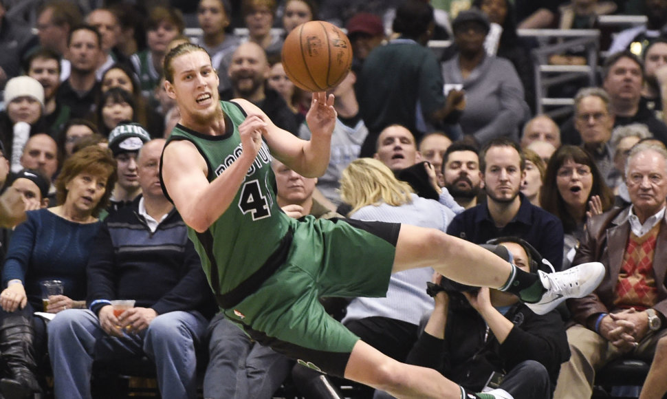 „Celtics“ ypač padėjo puikus Kelly Olynyko įsijungimas nuo suolo