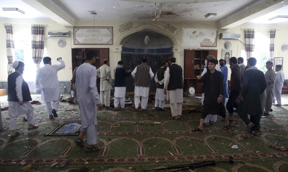 Kabule per sprogimą mečetėje žuvo keturi žmonės
