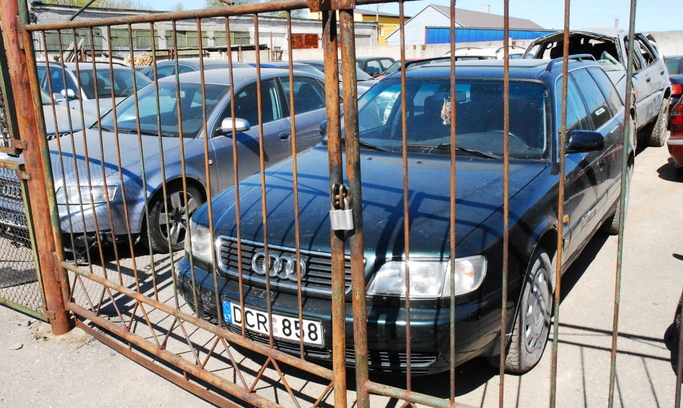 „Audi A6“ nugabentas į saugojimo aikštelę ir laukia teismo verdikto. 