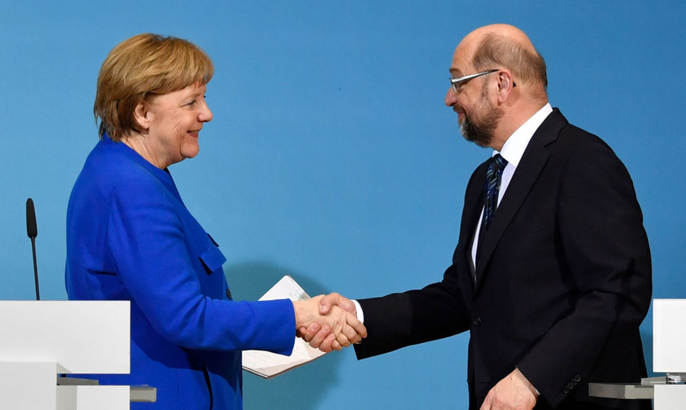 Angela Merkel ir Martinas Schulzas