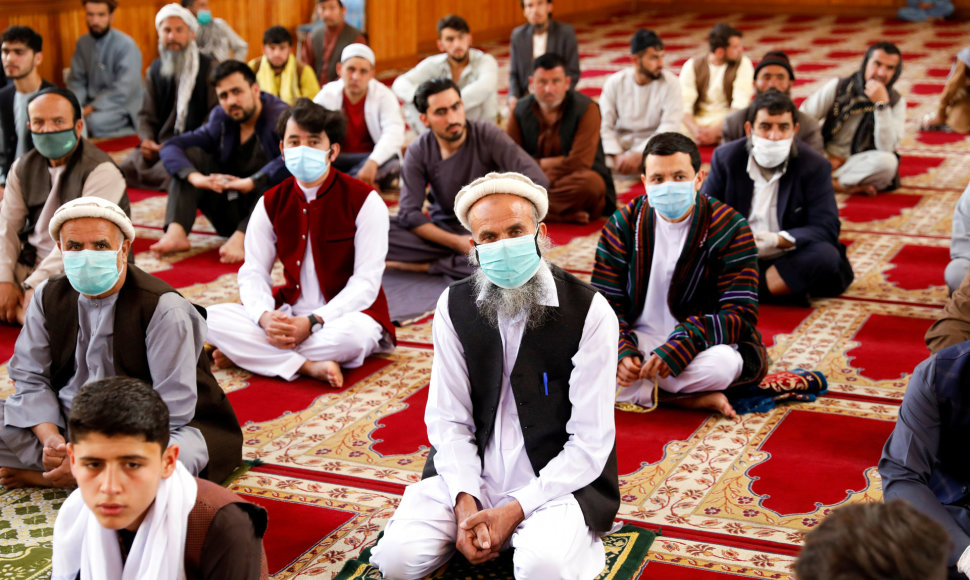 Afganistaniečiai mečetėje