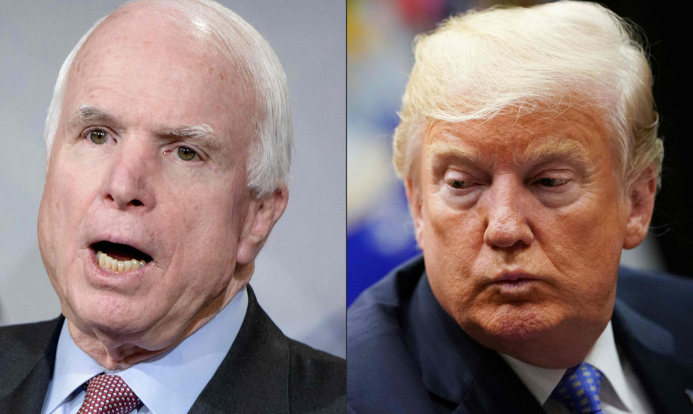 Johnas McCainas ir Donaldas Trumpas