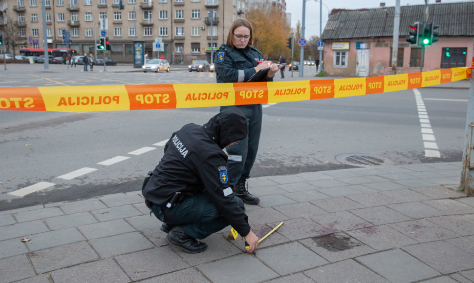 Vilniuje peiliu sužalotas žmogus
